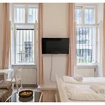 Stylish Apt - Ideal For Longstays Near Matzleinsdorferplatz
